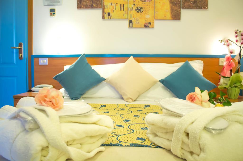 Paradise 3*